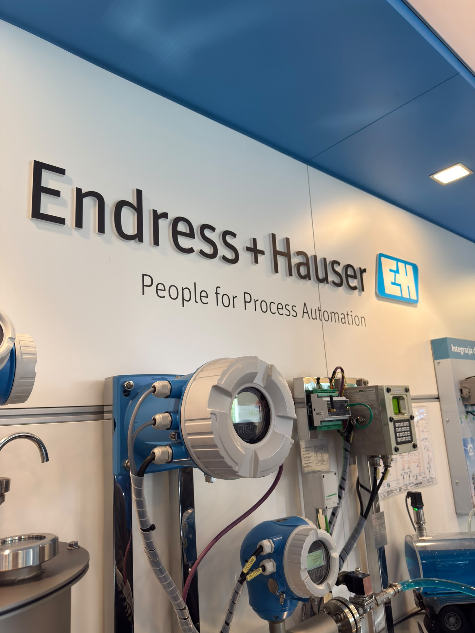 Aparatura pomiarowa Endress+Hauser prezentowana podczas spotkania w ELTRON